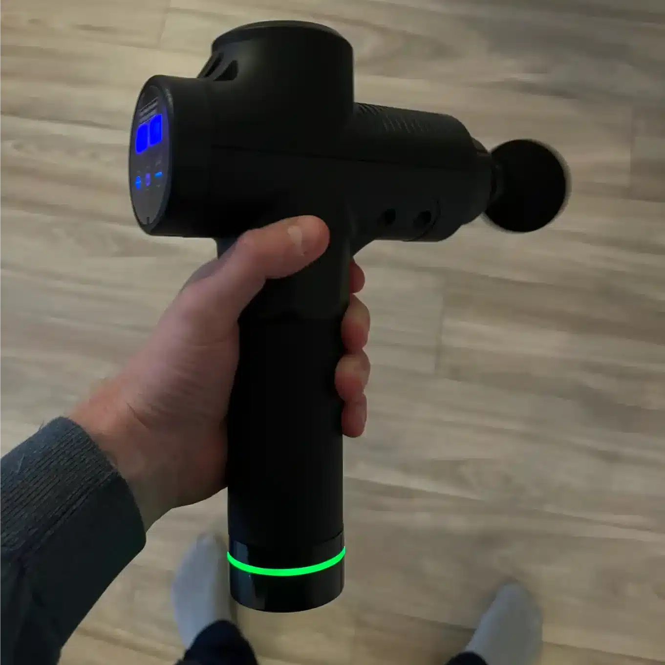 afbeelding van de Yurda massage gun bij mij thuis