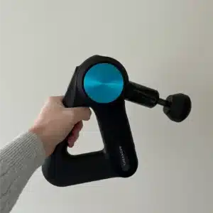 Theragun Pro in mijn hand